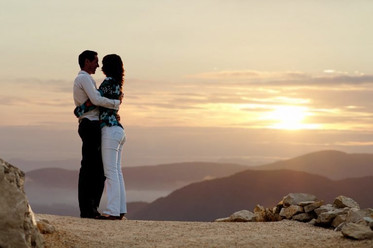 Séance de couple: photos d’engagement