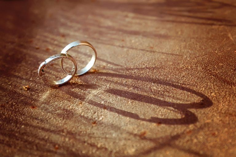 Mariage au couché du soleil. Photographe de mariage en Provence